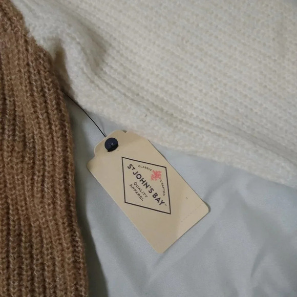 ST JOHN'S BAY NWT COZY, SOFT , OVERSIZED SWEATER - Picture 5 of 9